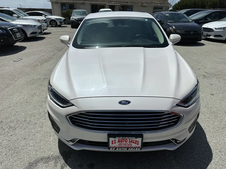 WHITE, 2019 FORD FUSION Image 4