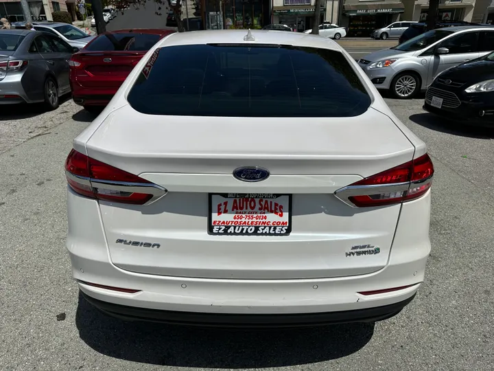 WHITE, 2019 FORD FUSION Image 5