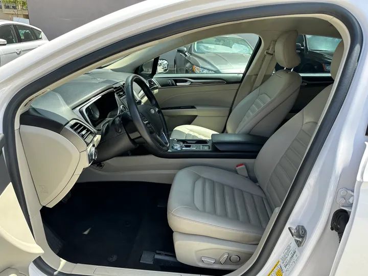 WHITE, 2019 FORD FUSION Image 7