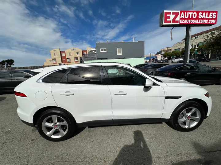 WHITE, 2020 JAGUAR F-PACE Image 2