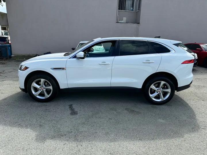 WHITE, 2020 JAGUAR F-PACE Image 3