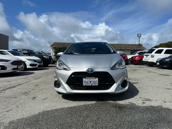 SILVER, 2015 TOYOTA PRIUS C Image 4