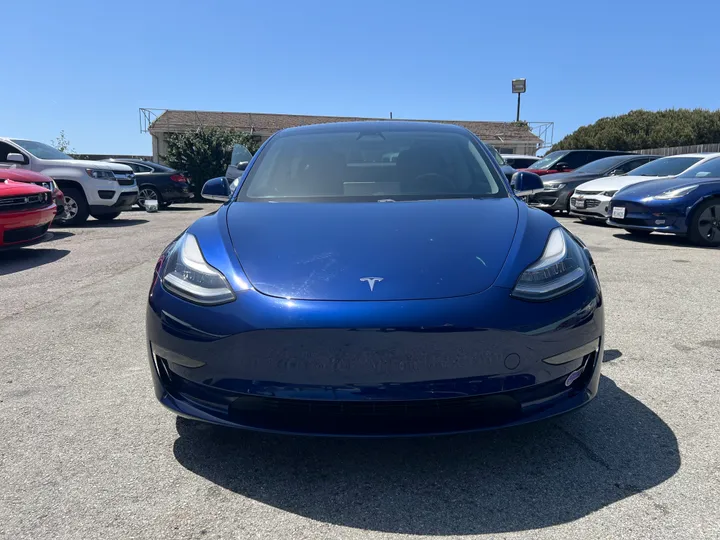 BLUE, 2018 TESLA MODEL 3 Image 4