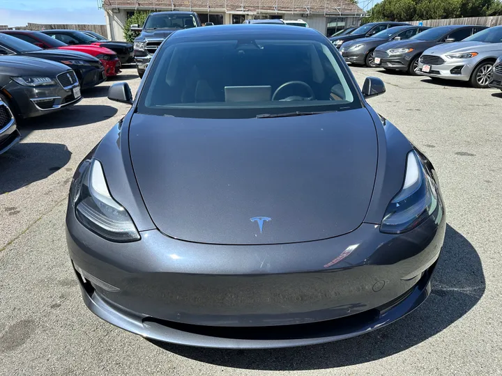 GRAY, 2022 TESLA MODEL 3 Image 5