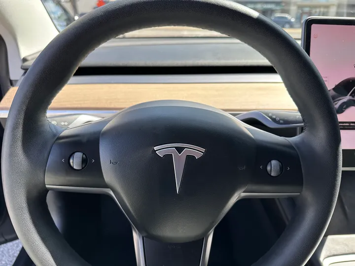 GRAY, 2022 TESLA MODEL 3 Image 15