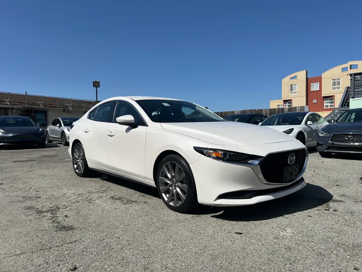 WHITE, 2021 MAZDA MAZDA3 Image 3