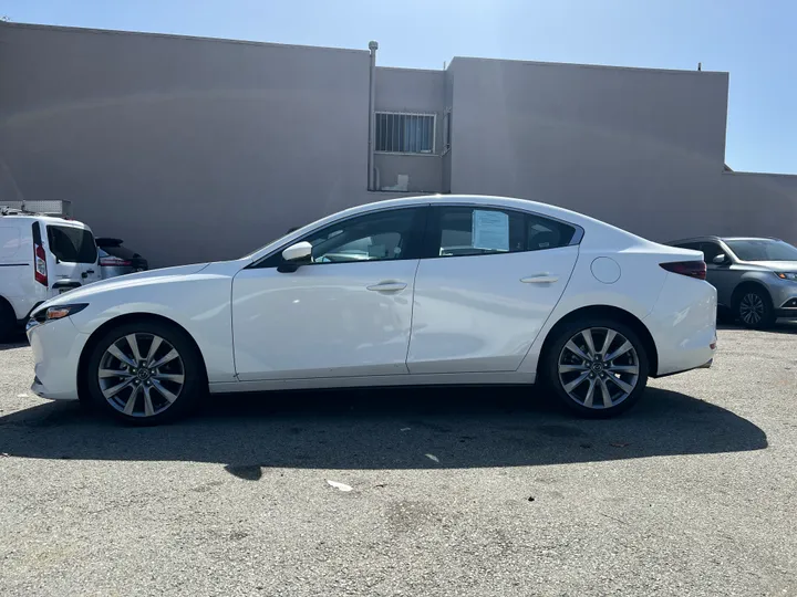 WHITE, 2021 MAZDA MAZDA3 Image 6