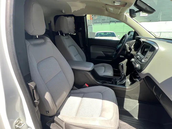 WHITE, 2019 CHEVROLET COLORADO EXTENDED CAB Image 16