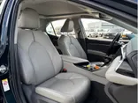 BLUE, 2018 TOYOTA CAMRY Thumnail Image 12