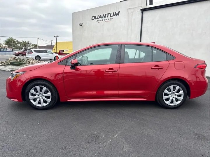 RED, 2021 TOYOTA COROLLA Image 2