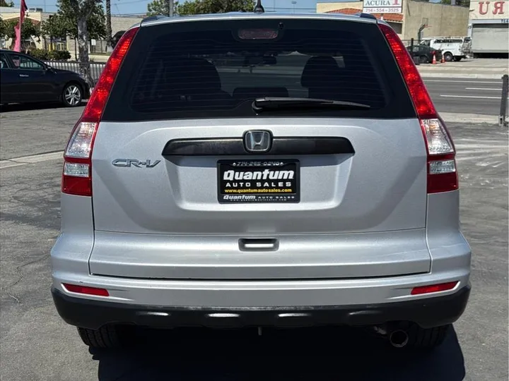 SILVER, 2011 HONDA CR-V Image 4