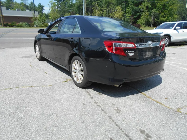 BLACK, 2014 TOYOTA CAMRY Image 3