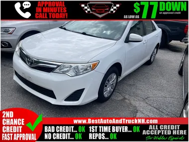 WHITE, 2012 TOYOTA CAMRY Image 