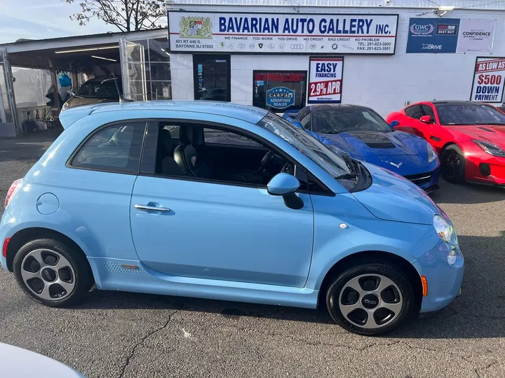 Blue, 2017 FIAT 500e Image 34