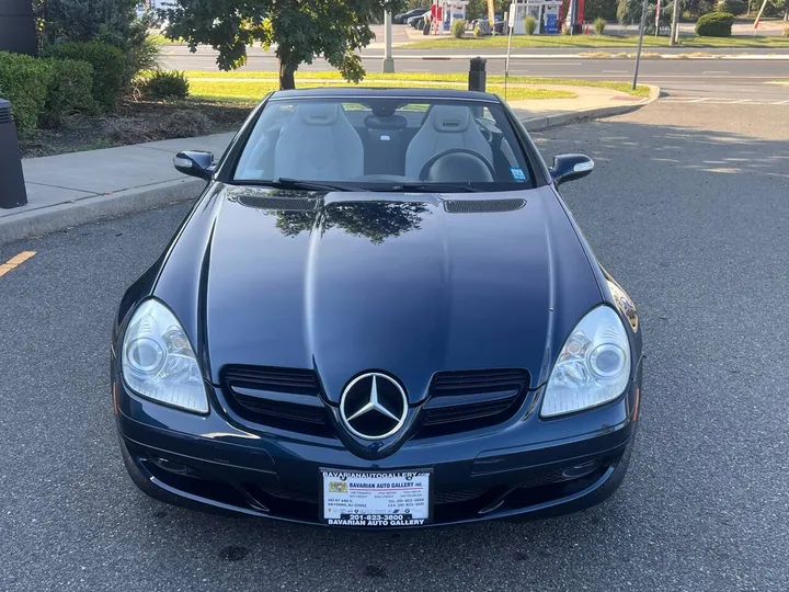 Blue, 2007 Mercedes-Benz SLK Image 17