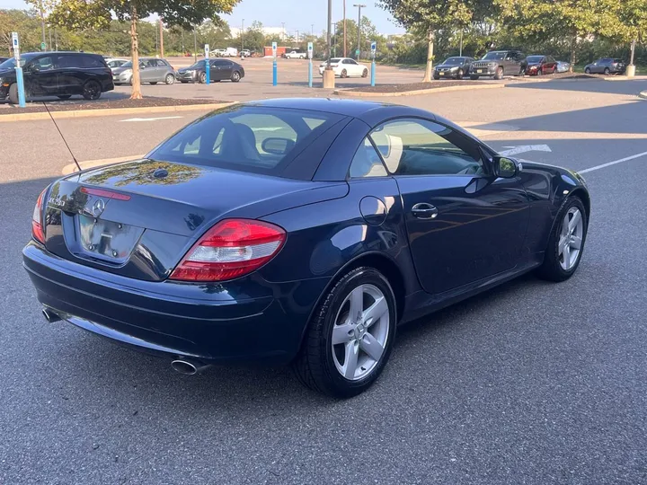 Blue, 2007 Mercedes-Benz SLK Image 5