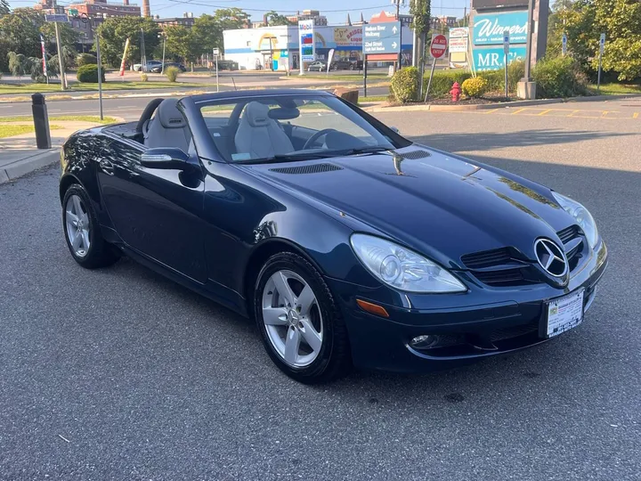 Blue, 2007 Mercedes-Benz SLK Image 16