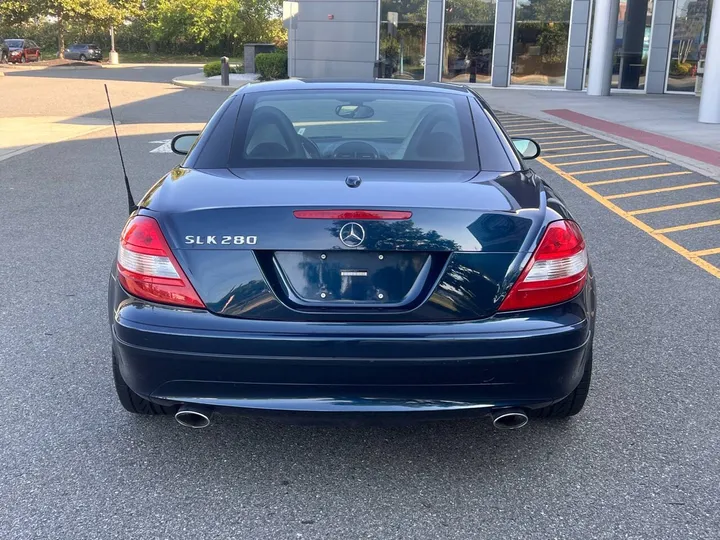 Blue, 2007 Mercedes-Benz SLK Image 4