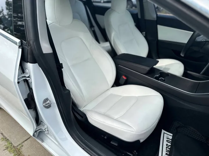 White, 2020 Tesla Model 3 Image 20