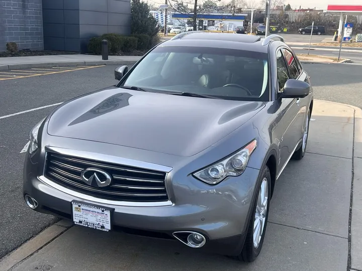 Gray, 2014 Infiniti QX70 Image 9