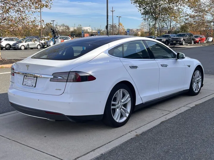 White, 2016 Tesla Model S Image 5