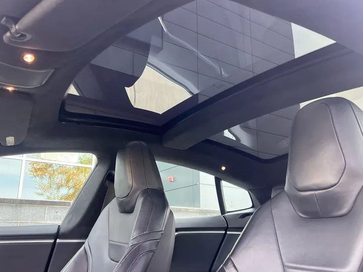 White, 2016 Tesla Model S Image 44