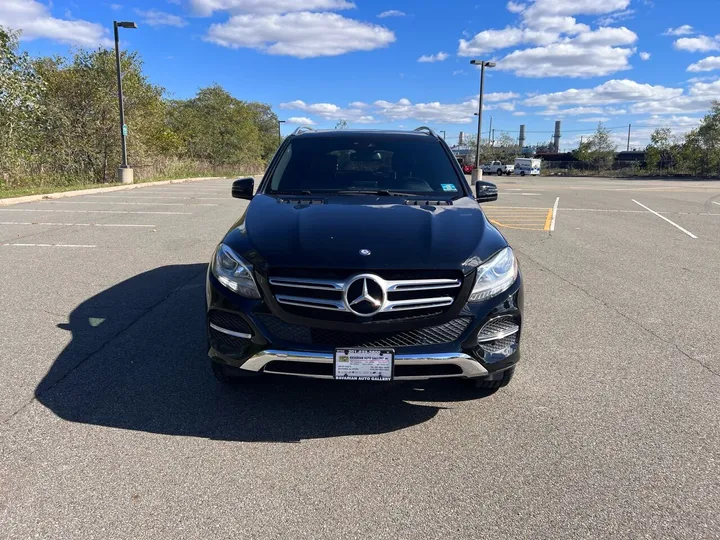 Black, 2016 Mercedes-Benz GLE Image 9