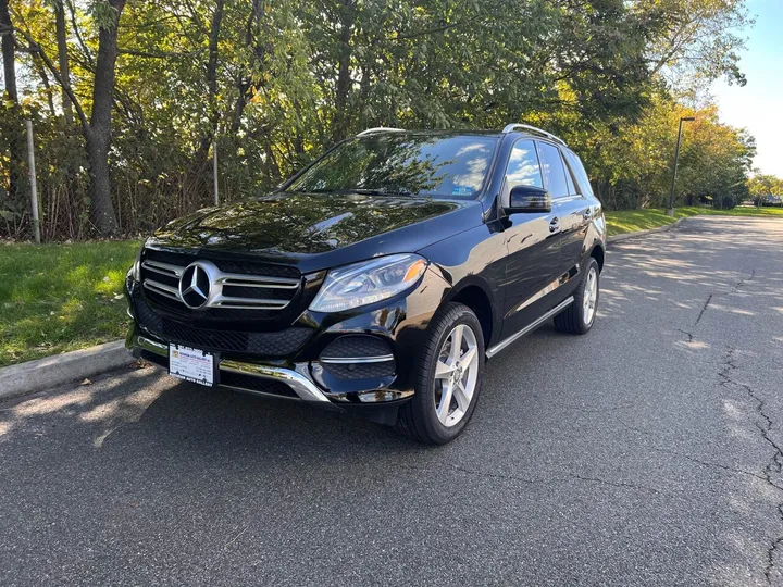 Black, 2016 Mercedes-Benz GLE Image 42