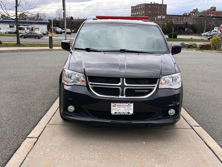 Black, 2016 Dodge Grand Caravan Image 8