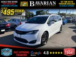 White, 2018 Chrysler Pacifica Thumnail Image 1