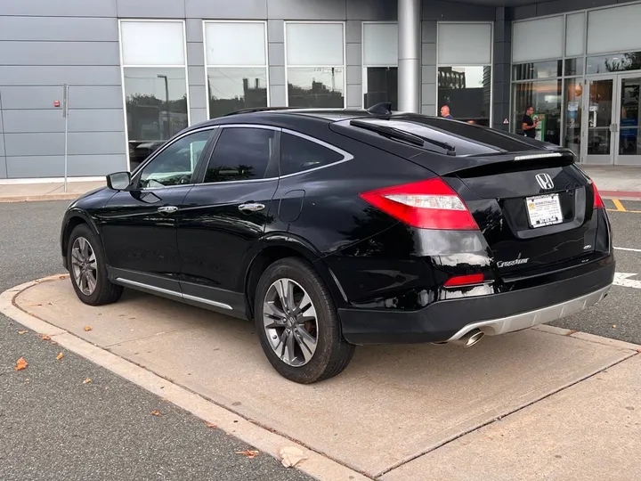 Black, 2014 Honda Crosstour Image 3