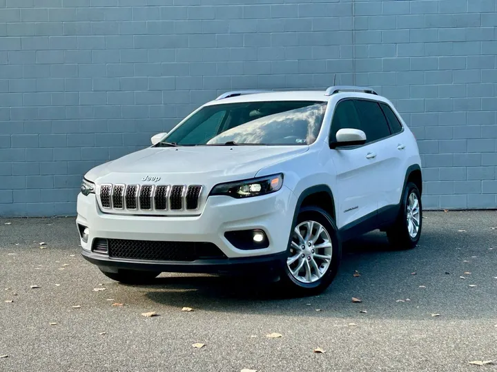 White, 2019 Jeep Cherokee Image 2