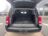 Black, 2017 GMC Yukon XL Thumnail Image 16