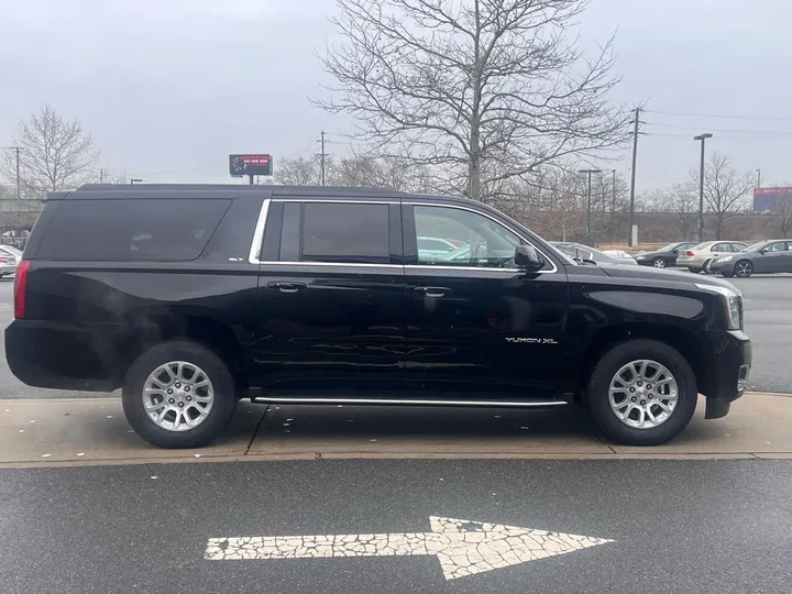 Black, 2017 GMC Yukon XL Image 6