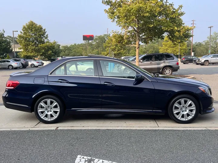 Blue, 2014 Mercedes-Benz E-Class Image 5