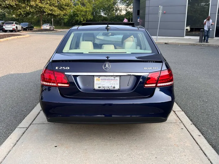 Blue, 2014 Mercedes-Benz E-Class Image 3