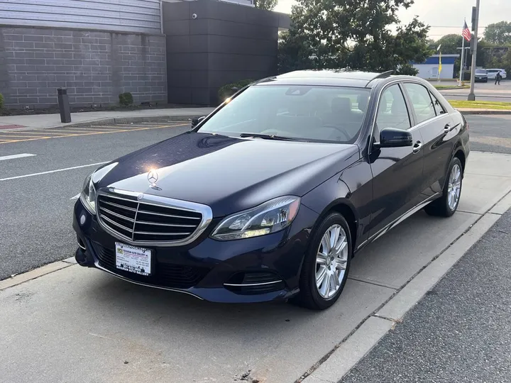 Blue, 2014 Mercedes-Benz E-Class Image 38