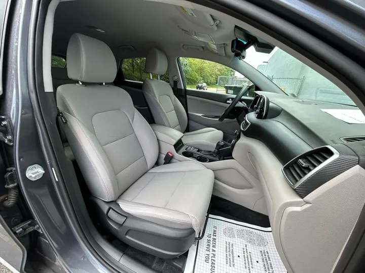 Gray, 2019 Hyundai Tucson Image 31