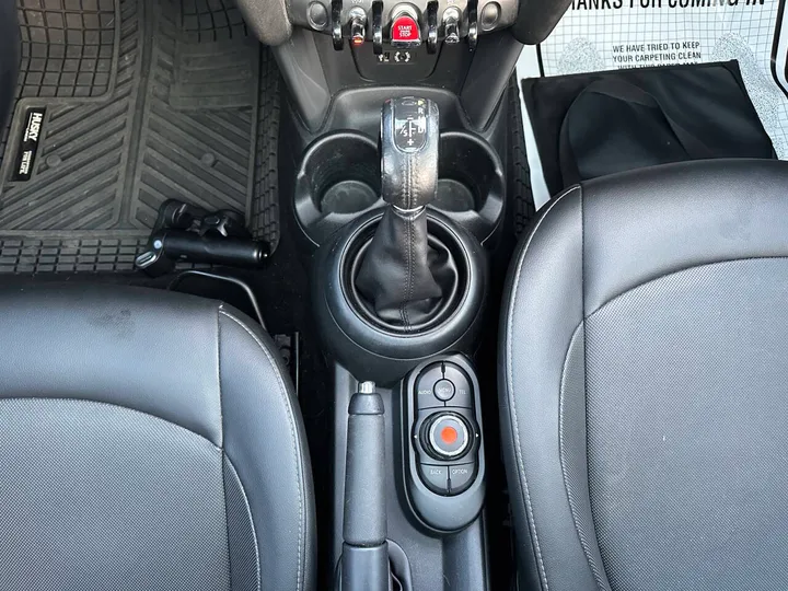 Blue, 2017 MINI Hardtop 4 Door Image 23