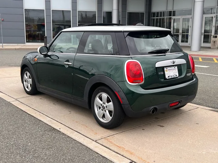 Green, 2015 MINI Hardtop 2 Door Image 3