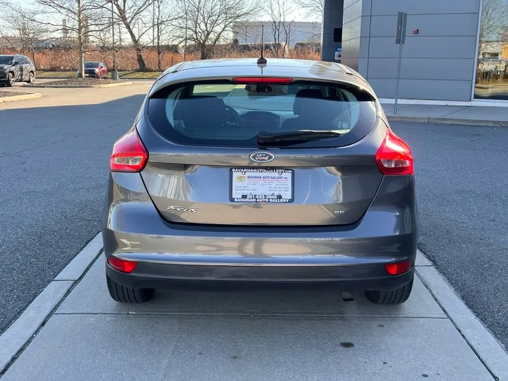 Gray, 2018 Ford Focus Image 4