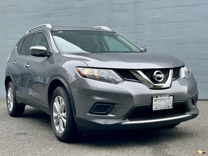 Gray, 2016 Nissan Rogue Image 10