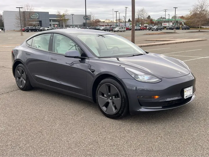 Gray, 2021 Tesla Model 3 Image 7