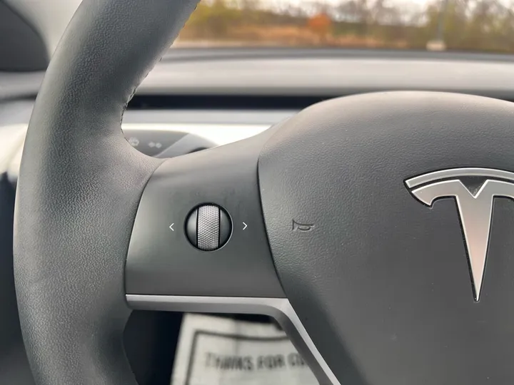 Gray, 2021 Tesla Model 3 Image 30