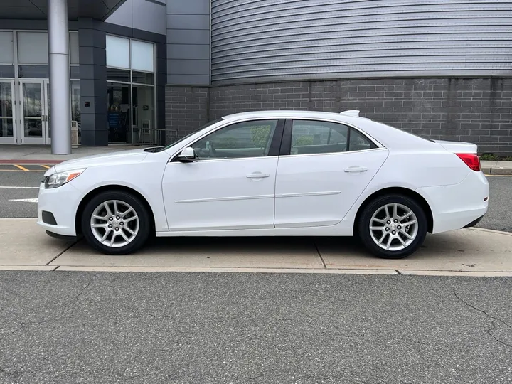 White, 2015 Chevrolet Malibu Image 3