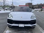 White, 2020 Porsche Cayenne Thumnail Image 8