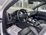 White, 2020 Porsche Cayenne Thumnail Image 23