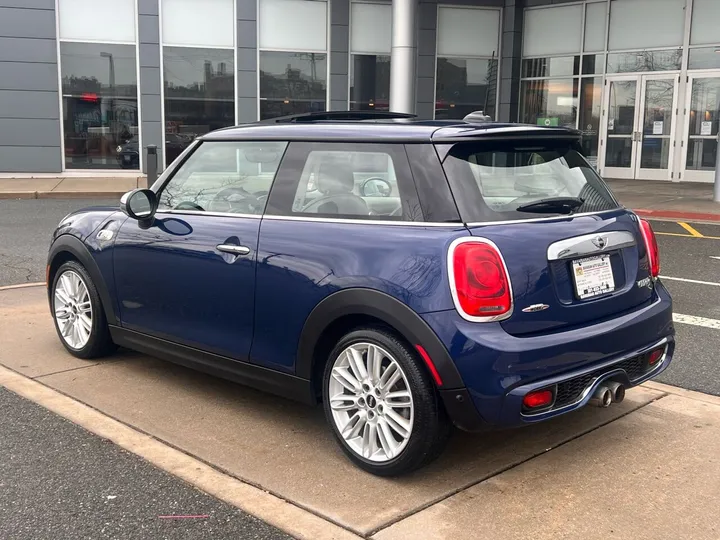 Blue, 2014 MINI Hardtop Image 3