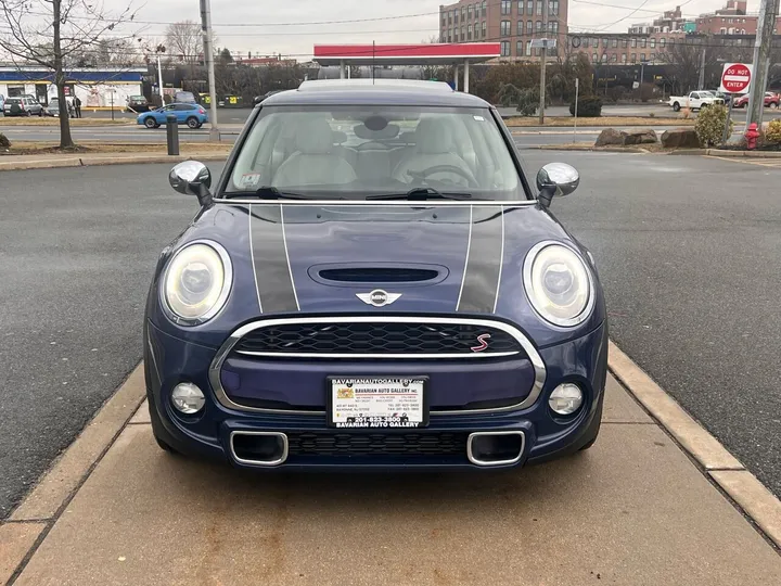 Blue, 2014 MINI Hardtop Image 8