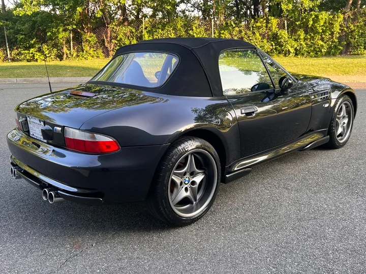 Black, 2002 BMW M Image 9